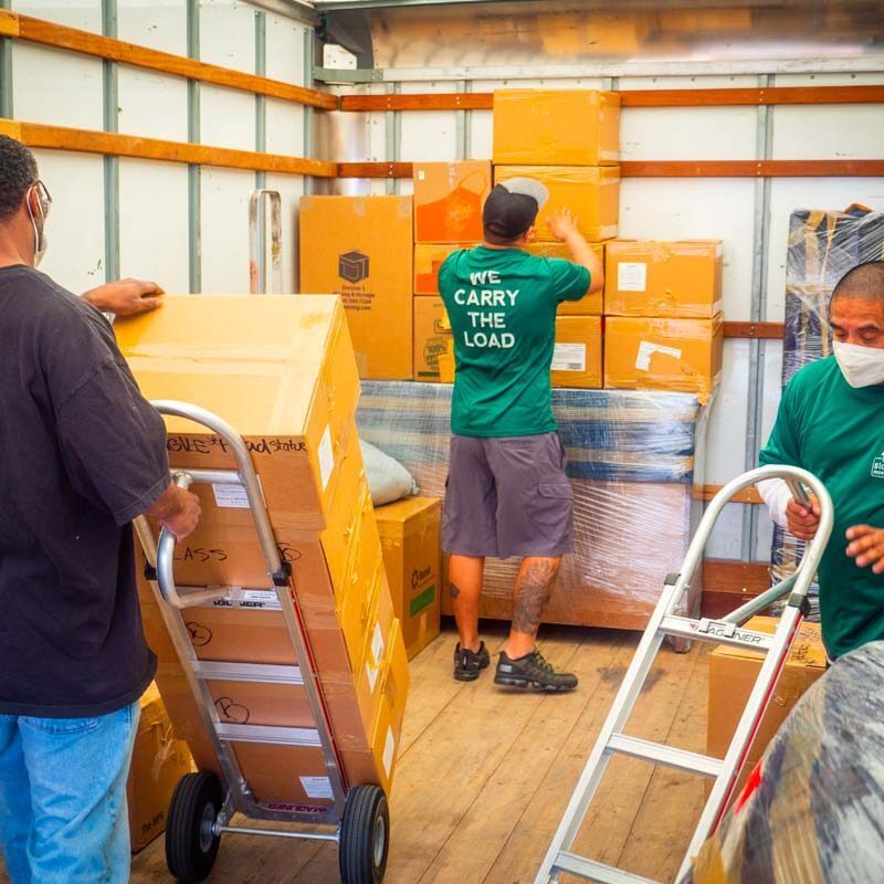 Stonebriar Moving Services is a moving company in Dallas, TX offering full-scale residential, commercial, local, and long-distance moving, moving supplies, piano moving, storage, and other moving services.