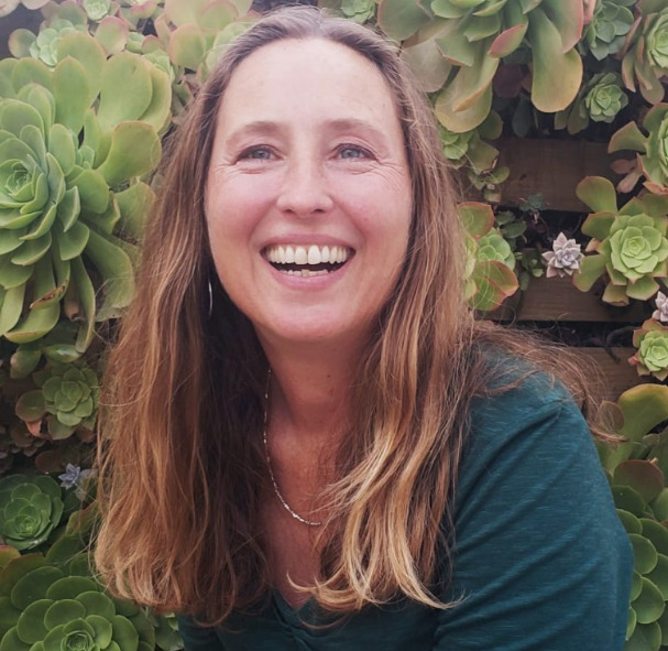 Headshot of Heather Crimson, quantum therapist