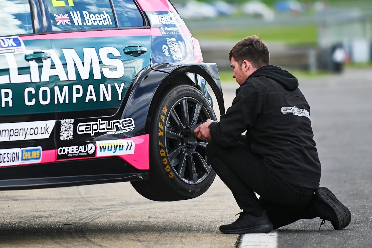 TCR UK and Woya Digital Renew Marketing Partnership for 2024