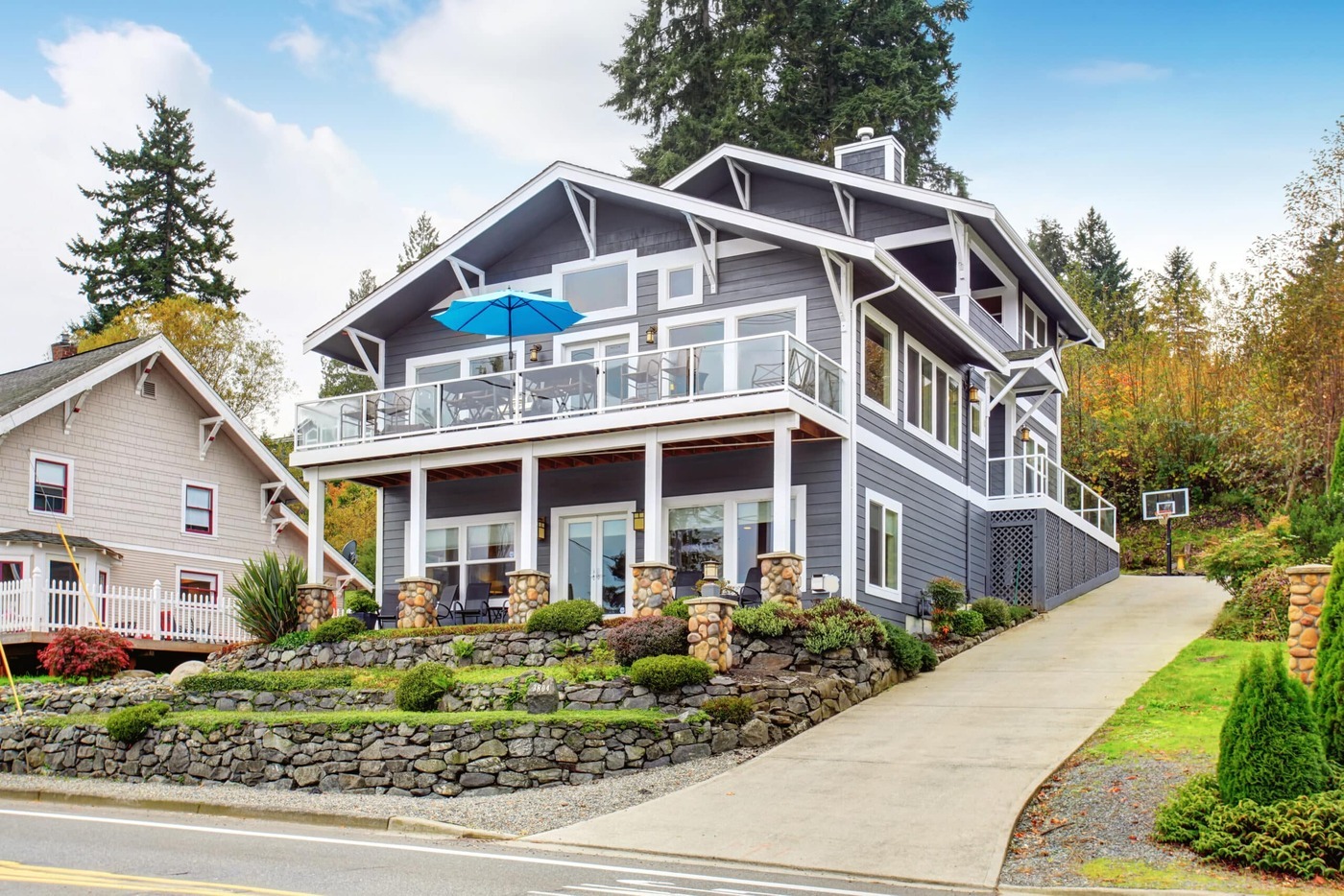 KV Construction isn't just a siding company—they're the artists of the exterior.