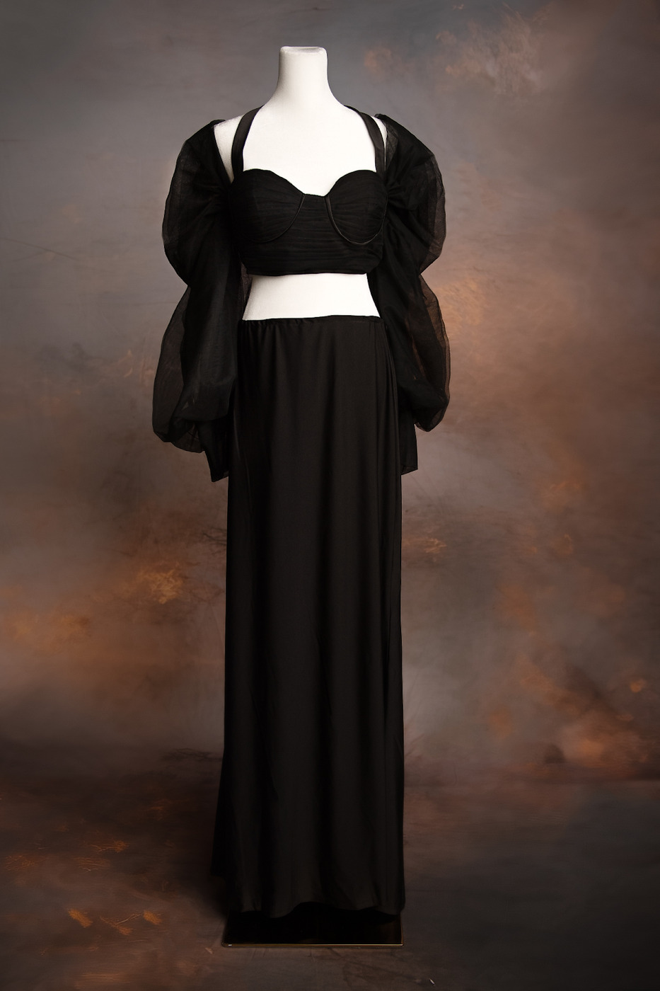 Melinda Gilmore Photography captures timeless maternity, newborn, and milestone moments with elegance and artistry.