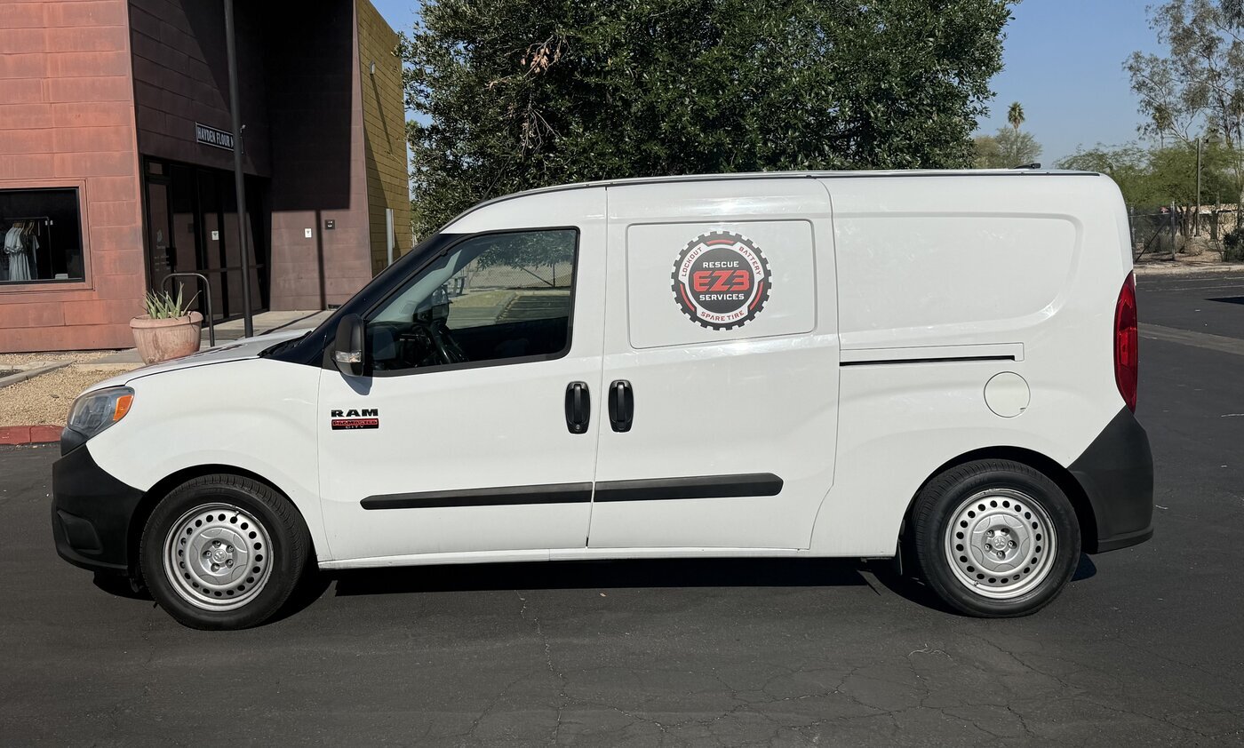 EZ3 Roadside Rescue Services is a licensed and insured roadside assistance provider serving the greater Phoenix metro area.