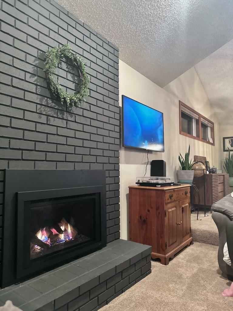 Starbright Chimney Sweep & Masonry is a family-owned company serving Washington and Oregon with comprehensive chimney services and masonry services.